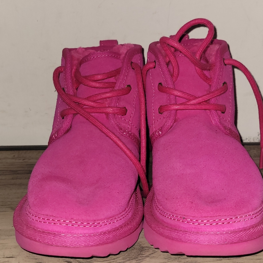 UGGS